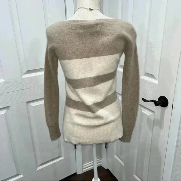C Wonder 100% Cashmere striped cream and tan scoop neck pullover sweater - Picture 8 of 11